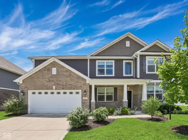 6077 Dugan DR, Whitestown, IN 46075
