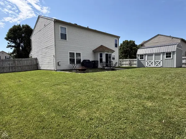 765 Yellowwood DR, Greenwood, IN 46143