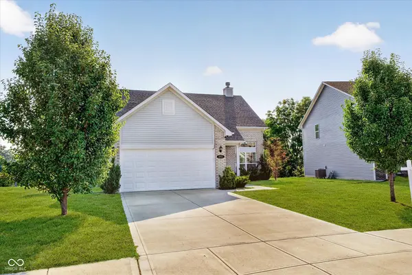 1893 Osman DR, Avon, IN 46123