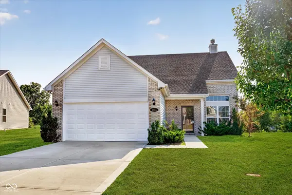 1893 Osman DR, Avon, IN 46123