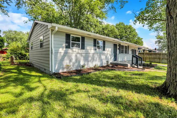 416 Linden LN, Plainfield, IN 46168