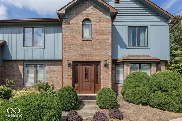 1176 Creekside LN, Plainfield, IN 46168