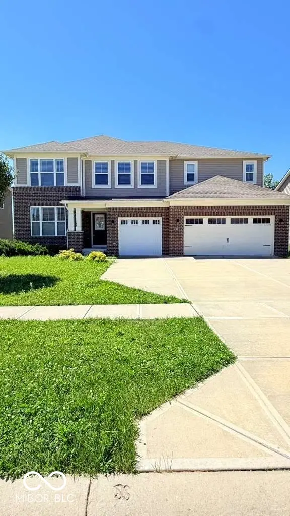 1261 Sanderling DR, Greenwood, IN 46143