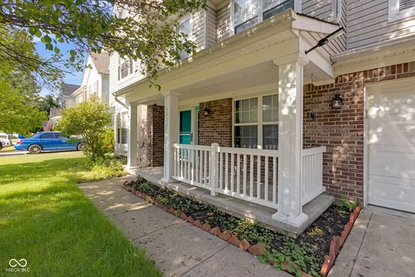 6553 Hunters RDG S, Zionsville, IN 46077