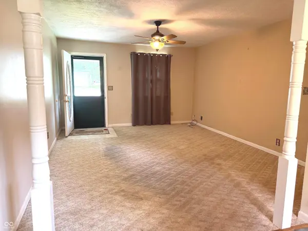 621 Woodland DR, Rockville, IN 47872