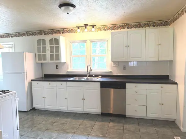 621 Woodland DR, Rockville, IN 47872