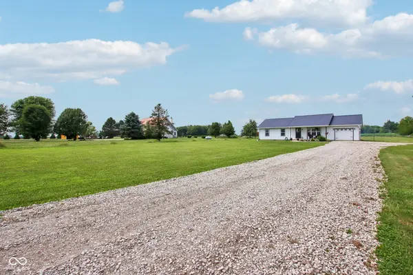 10784 W 300 N, Kempton, IN 46049