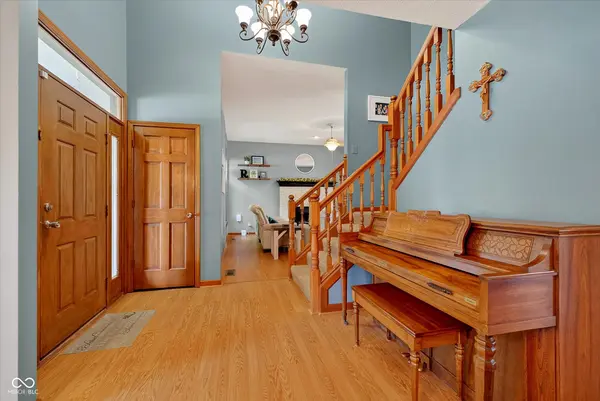 8251 Misty Cove, Indianapolis, IN 46236