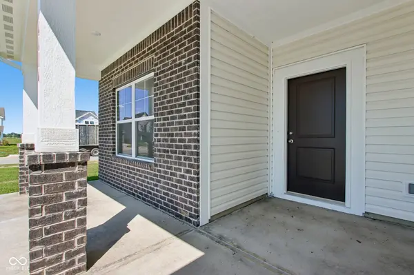6614 W Whispering WAY, Greenfield, IN 46140