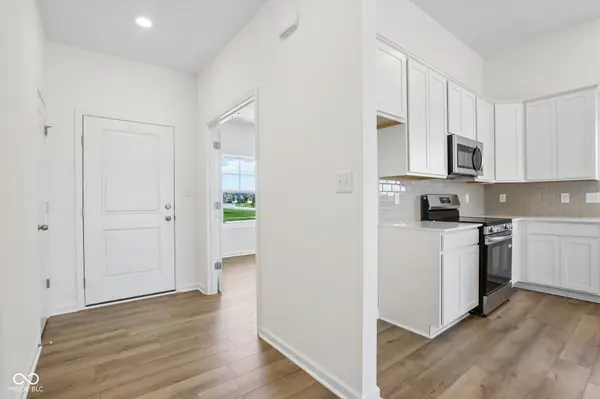 6614 W Whispering WAY, Greenfield, IN 46140