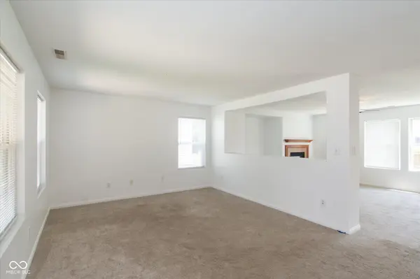 11217 Candice DR, Fishers, IN 46038