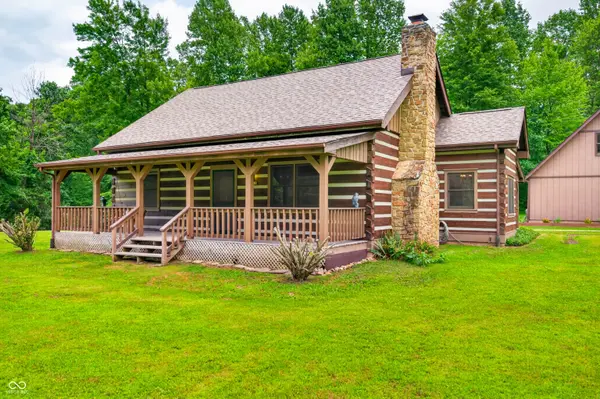 2559 Amy LN, Nashville, IN 47448