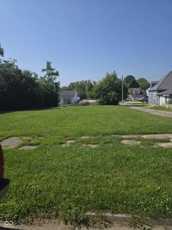 419 W 3rd ST, Rushville, IN 46173
