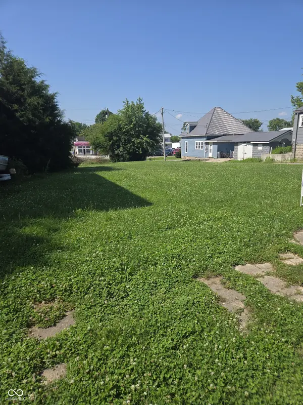419 W 3rd ST, Rushville, IN 46173