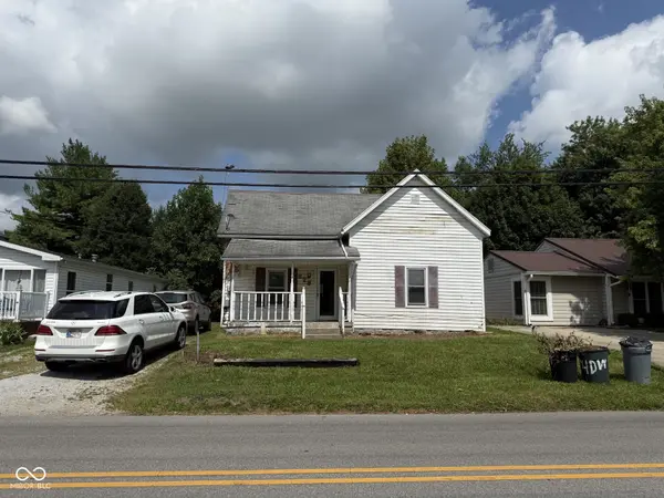 223 N Knightstown RD, Shelbyville, IN 46176