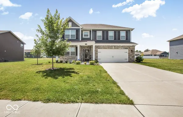 2368 Pine Valley DR, Plainfield, IN 46168