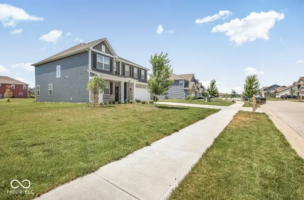 2368 Pine Valley DR, Plainfield, IN 46168