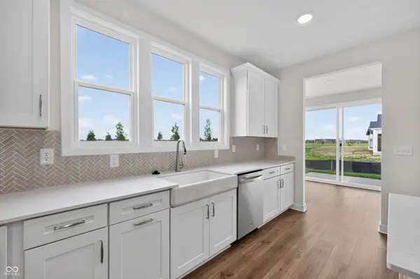 12999 Seven Springs LN, Noblesville, IN 46060
