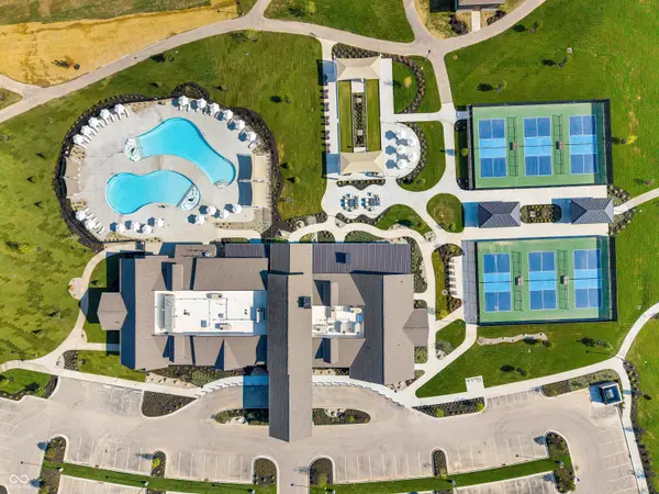 12999 Seven Springs LN, Noblesville, IN 46060