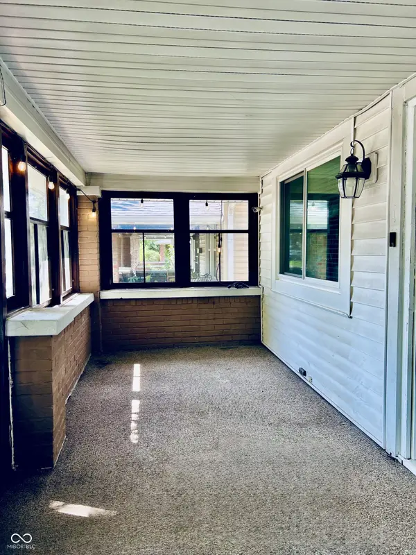 806 N Bosart AVE, Indianapolis, IN 46201
