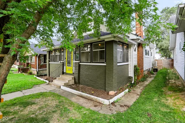 806 N Bosart AVE, Indianapolis, IN 46201