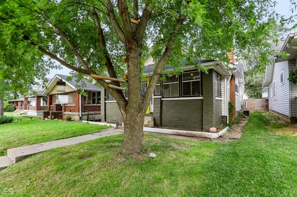 806 N Bosart AVE, Indianapolis, IN 46201
