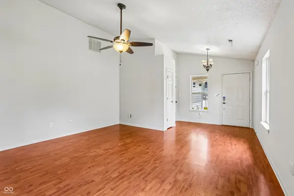 15518 Wandering WAY, Noblesville, IN 46060