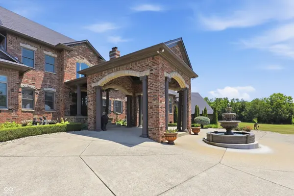 6158 State Road 144, Greenwood, IN 46143