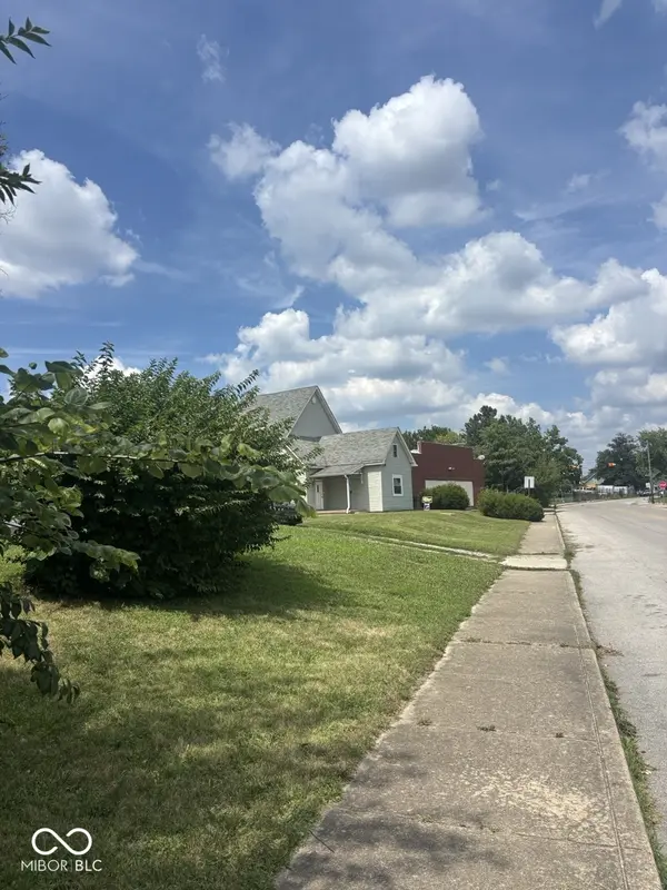 2102 Brookside AVE, Indianapolis, IN 46218