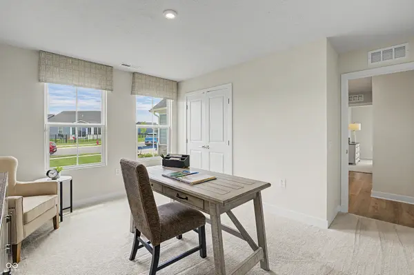 2138 Walnut Fork DR, Whitestown, IN 46075