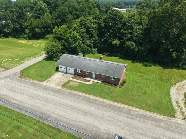 201 S Water ST, Brownstown, IN 47220