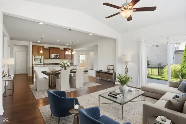 8752 Windpointe PASS, Zionsville, IN 46077