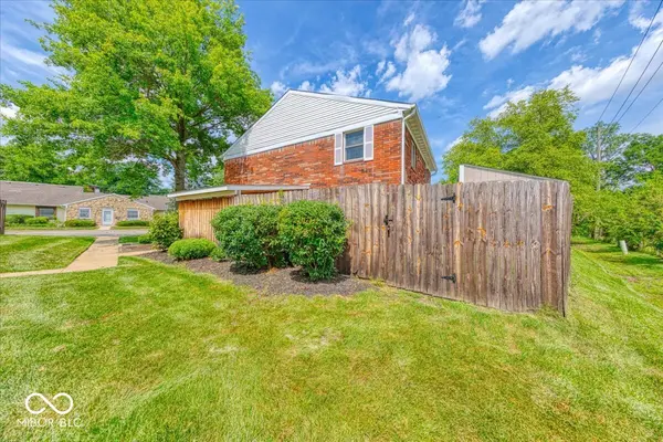 2917 Country Estates DR, Indianapolis, IN 46227