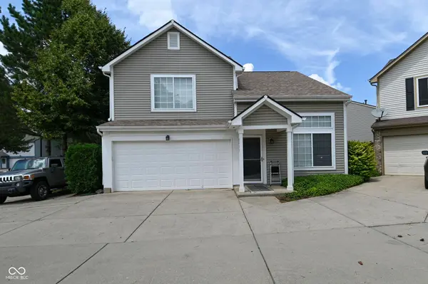 2453 Grand Fir DR, Greenwood, IN 46143