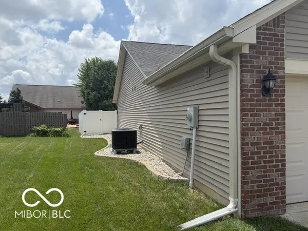 16936 Brigg CT, Westfield, IN 46074