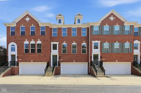835 Ivy LN, Carmel, IN 46032