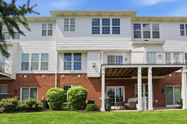 835 Ivy LN, Carmel, IN 46032