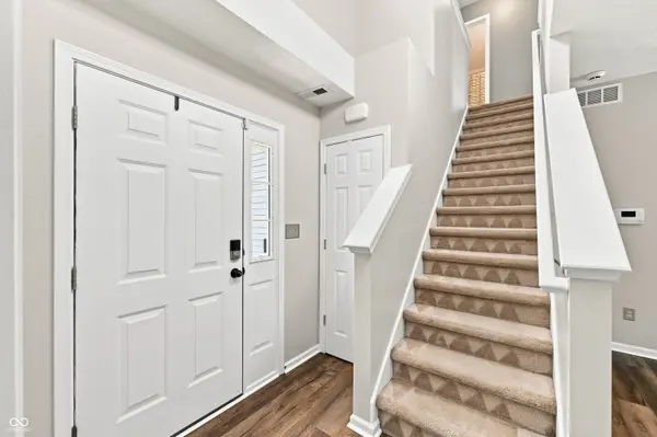 6562 Clary Circle DR, Greenwood, IN 46143