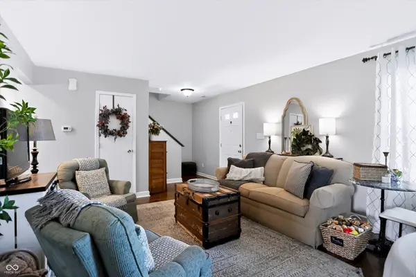 1503 Tulip DR, Franklin, IN 46131