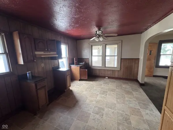 619 E 27th ST, Anderson, IN 46016
