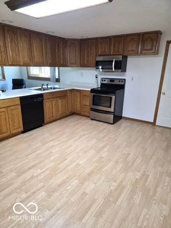 1615 Avenue East ST, Elwood, IN 46036