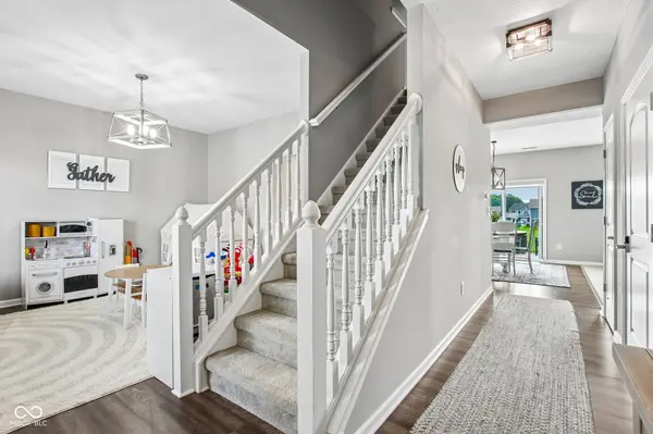 5225 Hearst LN, Indianapolis, IN 46239
