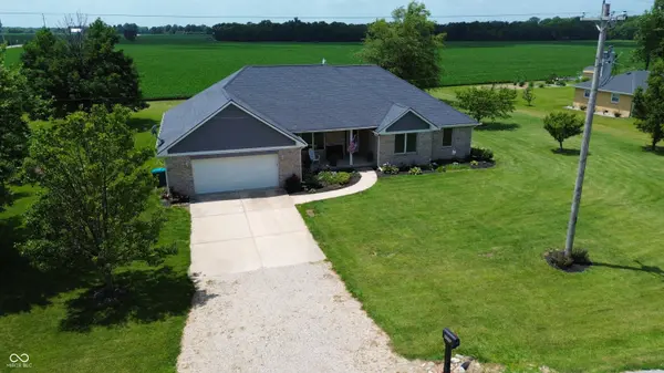 4946 S State Road 75, Jamestown, IN 46147