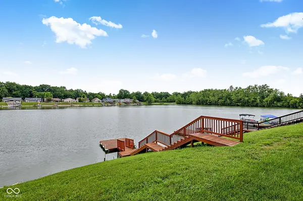 1807 Crystal Bay East DR, Plainfield, IN 46168
