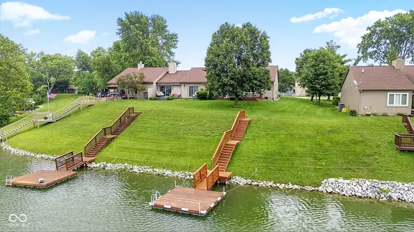 1807 Crystal Bay East DR, Plainfield, IN 46168