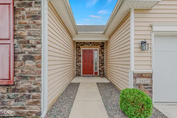2417 Creekland DR, Columbus, IN 47201