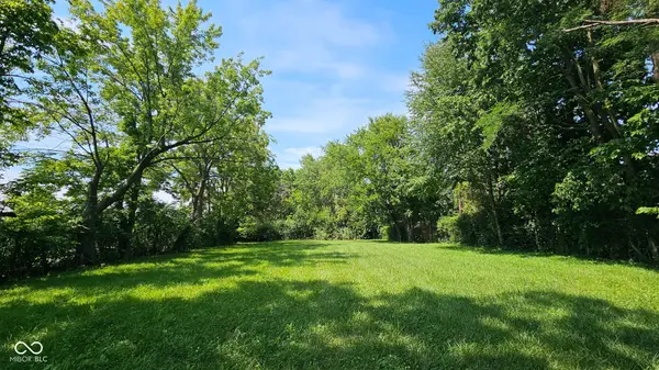 200 Academy ST, Greenwood, IN 46143
