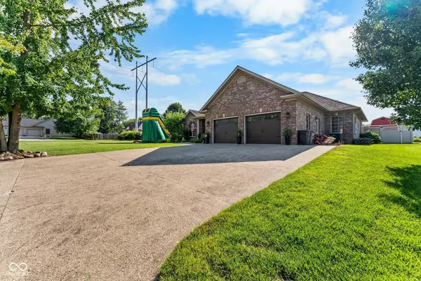 256 Chase CT, Seymour, IN 47274
