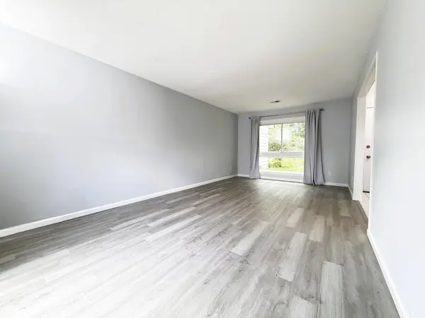 9458 Fordham ST, Indianapolis, IN 46268