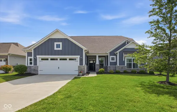 10421 Oxer DR, Fishers, IN 46040